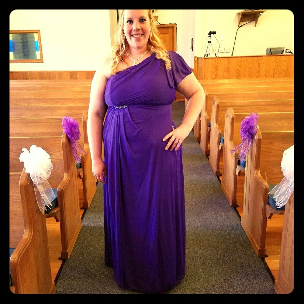 David's Bridal - Regency purple - size 16 gown